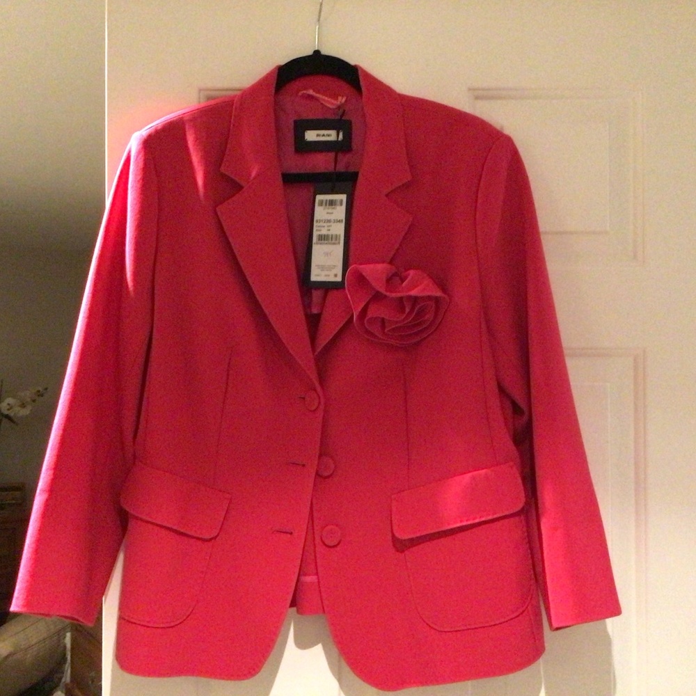 BRAND NEW Riani EU 44 (US Large)- Rose Coloured Blazer/ Jacket